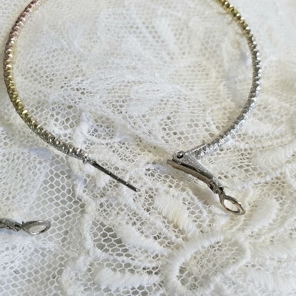 𝅺OMBRE Hoop Earrings - Picture 3 of 7